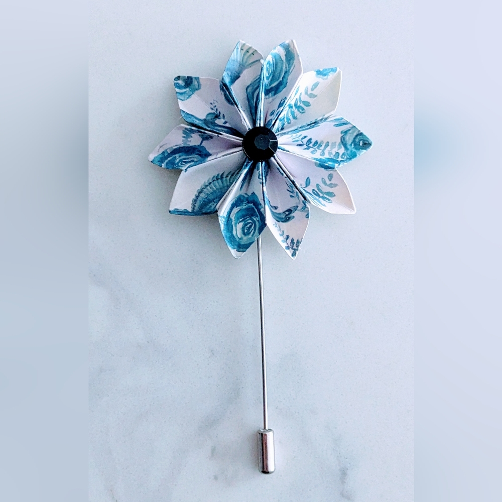 Pani Flower Lapel Pin
